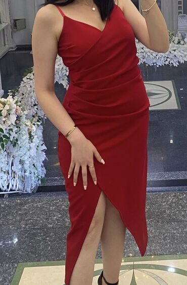 elif hicab instagram: Qırmızı qadın donu – şık və zərif - Model: Midi uzunluqda, asimmetrik