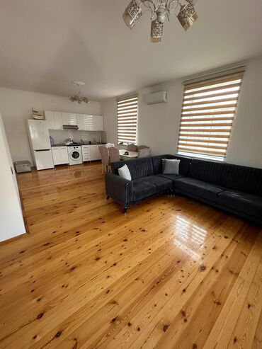 Uzunmüddətli kirayə mənzillər: Seeabrezin məktəbinin yanında 5--sotun içinde 3 otaqlı,bağ evi her — 3