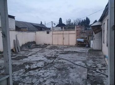 gence ev alqi satqisi makler: 4 otaqlı, 1 kv. m, Kredit yoxdur, Təmirsiz