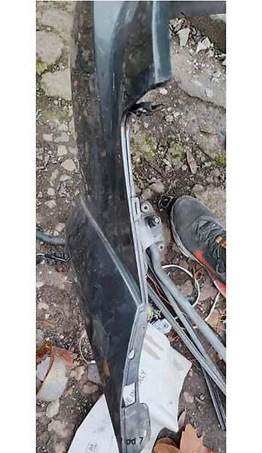 auto otpad becej: BRANIK ZA KIA SORENTO | Kia Sorento zadnji branik Ima te 2 naprsline — 4