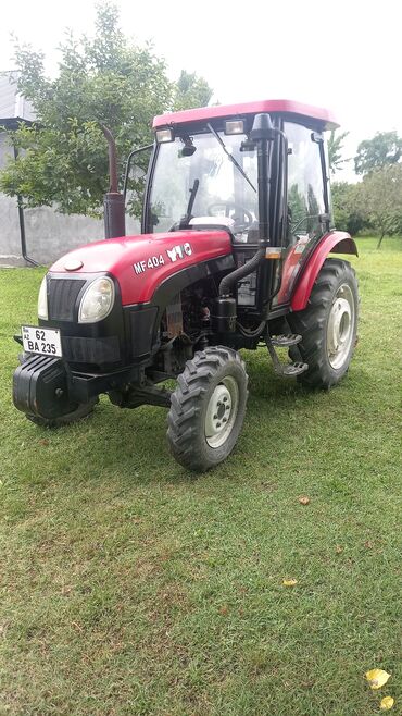 Traktorlar: MTZ MF404 təkərli traktor - Marka/model: MF404 (qırmızı/qara rəng) - — 1