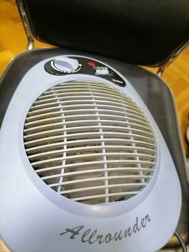 Kaloriferi: Grejalica duvaljka 2300w Trisa dobra. Ispravna
 Mirjevo — 6