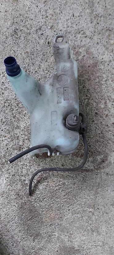 ajkula auto: FIAT PUNTO 2 BOCA ZA PRSKALICE SA MOTORICEM | Ispravno stanje — 4