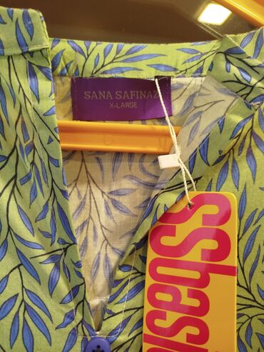 Digər qadın geyimləri: Açıq yaşıl fonda mavi yarpaq naxışlı uniseks uzunqol kaftan. Rahat -da lalafo.az — 4 Digər qadın geyimləri: Açıq yaşıl fonda mavi yarpaq naxışlı uniseks uzunqol kaftan. Rahat — 4