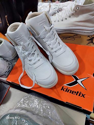 kinetix: Kinetix ağ rəngli uniseks idman ayaqqabısı (high-top) - Marka/model — 4