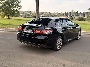 bmw satisi: Toyota Camry: 2.5 l | 2018 il Sedan — 2