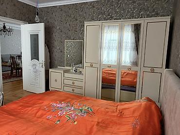 mini parnik: 1 həyə evi və 1 torpaq sahəsi (yan-yana). Hər biri 5 sotdur. Yeni — 7