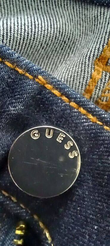Farmerke: Potpuno nove Guess farmerke sa elastinom, klasičnog kroja. Nisu — 7