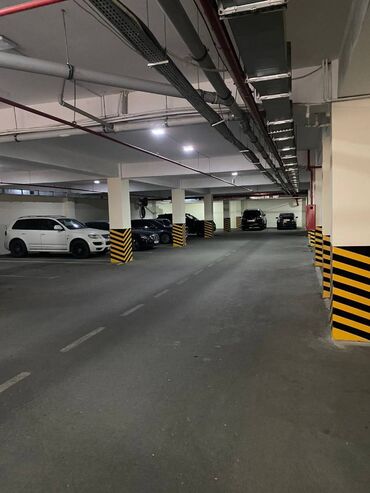 Ofislər: Nərimanov rayonunda, Ziya Bünyadov prospektində, 45 kv/m-lik obyekt — 9