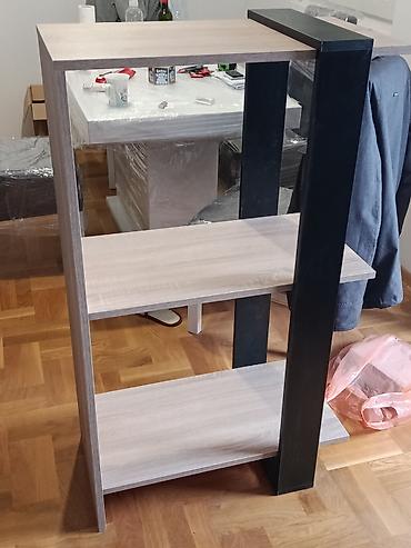 taburei prodaja: -Polica se izradjuje u Univera debljine 18mm u kombinaciji sonoma — 1