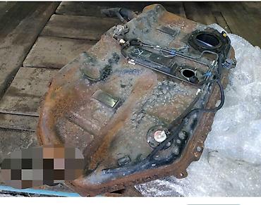 mitsubisi: Топливный бак Mitsubishi 2005 г., Б/у, Оригинал, ОАЭ — 3