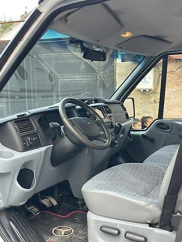 Ford: Ford Transit yük Xüsusiyyətlər: - Kuzov: qısa baza, aşağı tavanlı, 3 — 6