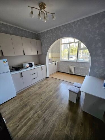 дом район политех: 2 комнаты, 68 м², 106 серия улучшенная, 1 этаж, Косметический ремонт