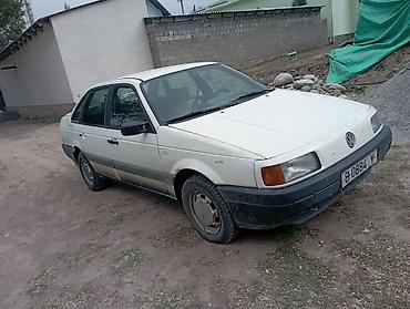 Volkswagen: Volkswagen Passat: 1989 г., Седан — 1
