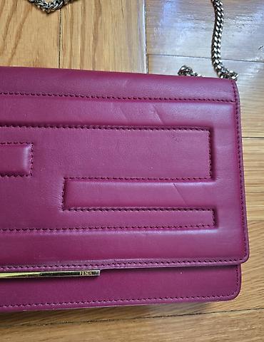Torbe: Fendi Tube Leather Wallet on Chain, kožna pismo torba, kao novcanik — 17