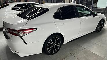 byd e1: Toyota Camry: 2017 г., 2.5 л, Автомат, Гибрид, Седан — 3