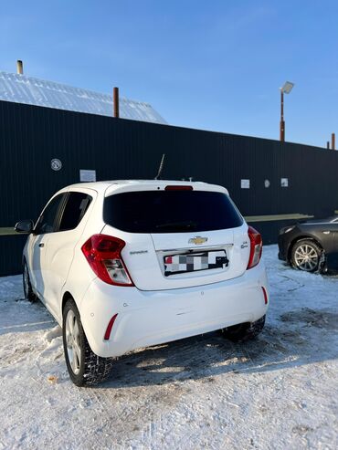 Chevrolet: Chevrolet Spark: 2015 г., 1 л, Автомат, Бензин, Хэтчбэк — 3
