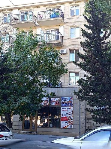 elite: Bakı, 4-cü mikrorayon, 3 otaqlı, Köhnə tikili, 65 kv. m — 2