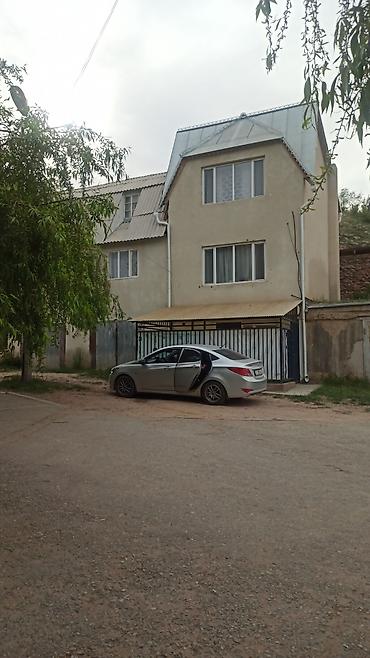 корона дом: Сдается отдельно первый этаж, жилое использование. До берега ИссыкКуля — 1