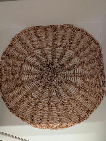 Другие предметы коллекционирования: Салфетки вязаные разные. 1ая из шерстяных ниток средняя. средние и — 3