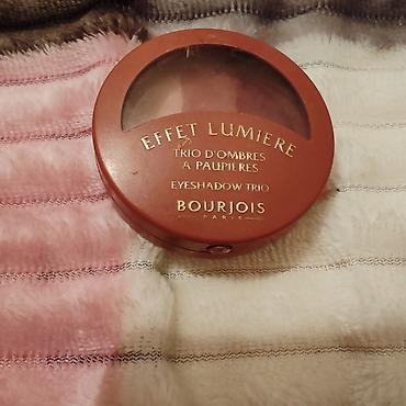fransa: Bourjois Paris Effet Lumière Eyeshadow Trio – Prune Royale 48 - Göz — 2