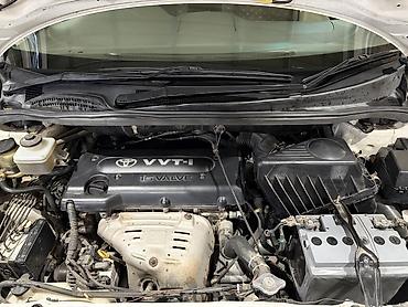 Toyota Ipsum: 2002 г., 2.4 л, Автомат, Бензин, Вэн/Минивэн — 7