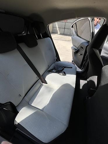 Toyota: Real alıcıya şirin endirim eliyecem Toyota Aqua Hybrid, gümüşü rəng, 5 — 10