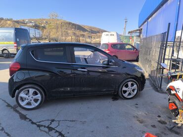 продаю в связи с переездом: Chevrolet Spark: 2017 г., 1 л, Автомат, Бензин, Хэтчбэк