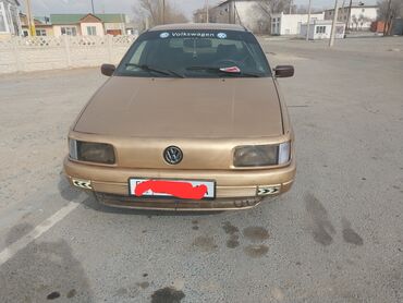 Volkswagen: Volkswagen Passat: 1989 г., 1.8 л, Механика, Бензин, Седан