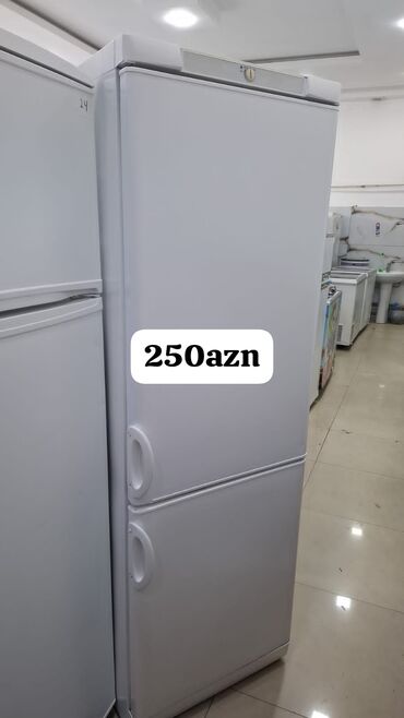 xaladenik gence: İki qapılı soyuducu - Rəng: ağ - Üst hissə: soyuducu bölmə - Aşağı