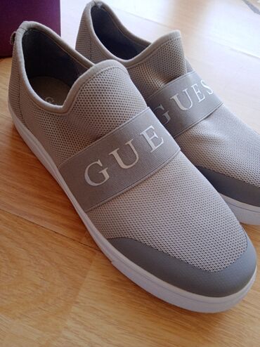 Другая женская обувь: Продается новая обувь. Размер 38. Босоножки 2600с. Слипоны (оригинал — 2