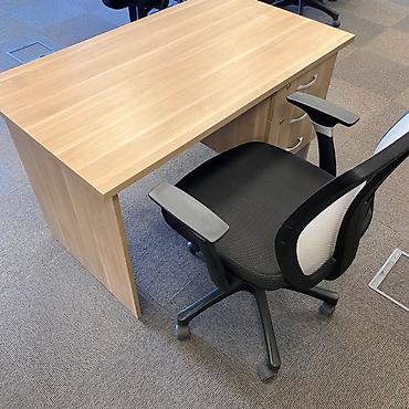 Ofis mebeli: Ölçüləri 70x120. Stol və stul birlikdə cəmi 160 AZN. Ümümi 4 ədəd var — 5