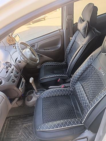 авто химзавод: Toyota Platz: 2001 г., Бензин, Седан — 5