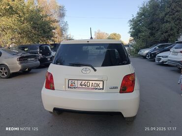 Toyota: Toyota ist: 2004 г., 1.3 л, Автомат, Бензин, Хэтчбэк
