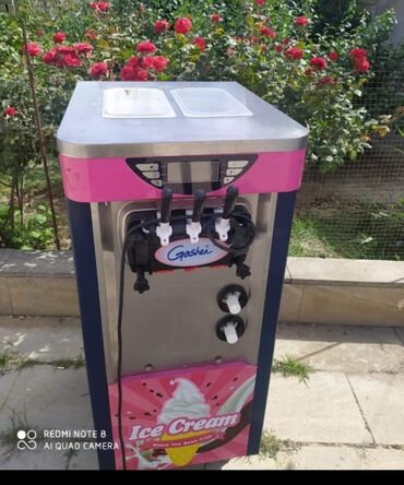 Dondurma aparatları: Marojna aparati satilir *qiymeti 3100 Azn* .hec bir ay istifade