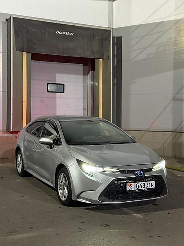 Toyota: Toyota Levin: 2020 г., 1.8 л, Автомат, Гибрид, Седан — 1