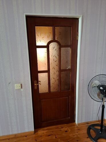 tap.az otaq qapilari: 3 ədəd qapıdı.Hər biri 50 azn