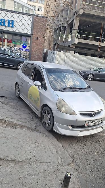 Honda: Honda Fit: 2003 г., 1.3 л, Вариатор, Бензин, Хэтчбэк — 6