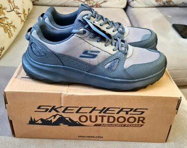 Krasofkalar və idman ayaqqabıları: Puma Milenio Tech ağgümüşübejiviy rənglərin qarışığıdır — 9