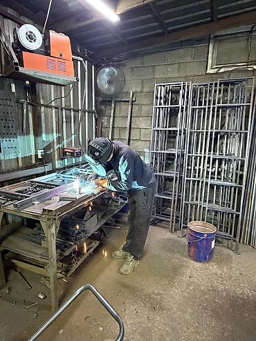 Сварщики: Вакансия: сварщик на изготовление тачек (Metal Service) Описание — 4
