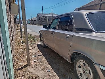 mersedes qapi: GAZ Volga 3110 sedan - Kuzov: 4 qapılı sedan, bej rəng - Mühərrik — 2