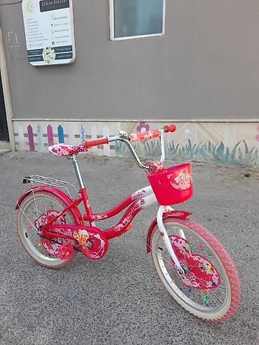 Velosipedlər: Uşaq velosipedi – Barbie temalı, qırmızı/ağ dizayn. Xüsusiyyətlər: - — 3
