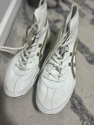 Мужские кроссовки, 40, Asics, Б/у, цвет - Белый, Самовывоз