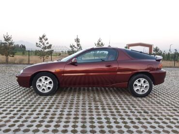 Mazda: Mazda MX-3: 1993 г., 2 л, Механика, Бензин, Хэтчбэк