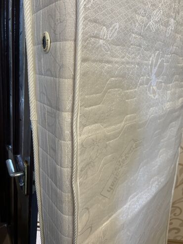 Ev üçün digər mebel: İşlənmiş, Ortopedik matras, Bir nəfərlik