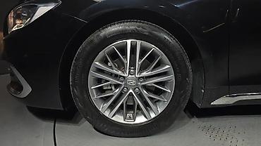 Оригинал диски с резиной р17 Комплект 4шт в отличном состоянии Без at lalafo.kg Оригинал диски с резиной р17 Комплект 4шт в отличном состоянии Без