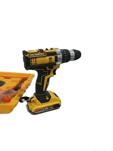 Ostali uređaji: DeWALT aku bušilica – nova i veoma kvalitetna Snaga: 36V Li-Ion — 9