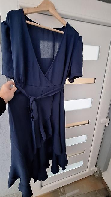pancir lanac: Teget midi haljina brenda SHEIN Curve, veličina 1XL. Elegantnog je — 3
