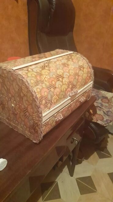 Медицинская мебель: 3стула Икея по 2500с каждый. Кресла СССР ПО 6500 КАЖДЫЙ. хлебница СССР — 3