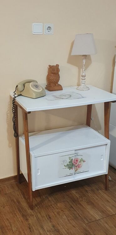 Komode: Retro komoda,prelepa kao nova,ocuvana.Restaurirana u kućnoj na lalafo.rs — 16 Komode: Retro komoda,prelepa kao nova,ocuvana.Restaurirana u kućnoj — 16